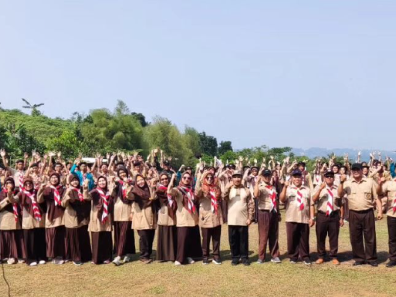 LATIHAN DASAR KEPEMIMPINAN SISWA 2023